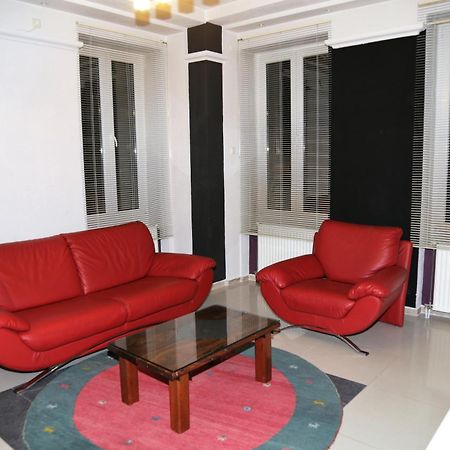 Hotel Ambasador Bitola Bagian luar foto