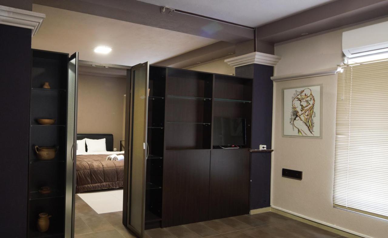 Hotel Ambasador Bitola Bagian luar foto