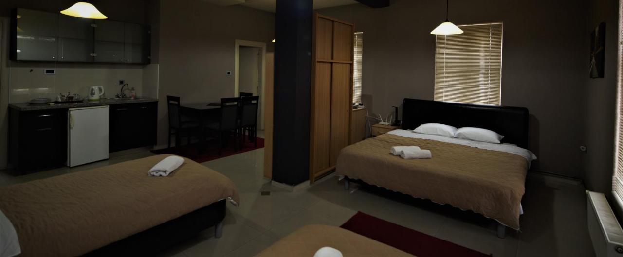 Hotel Ambasador Bitola Bagian luar foto