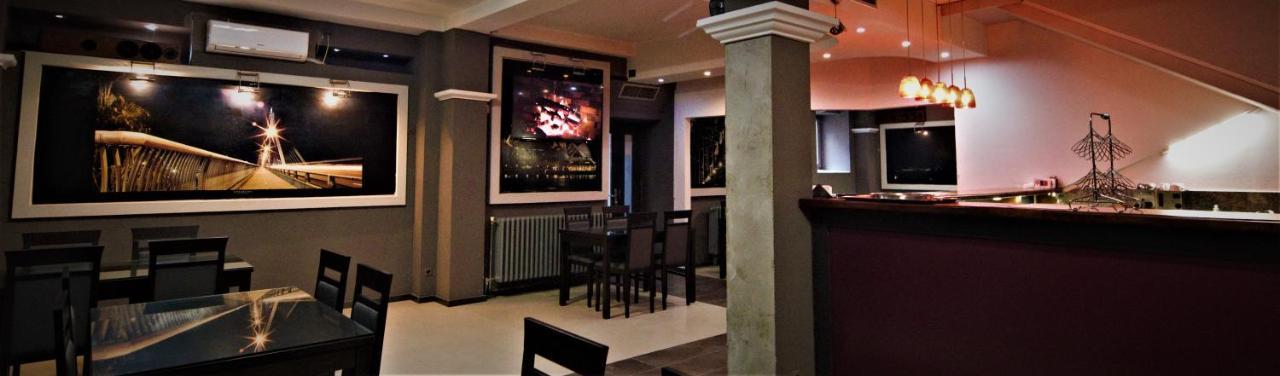 Hotel Ambasador Bitola Bagian luar foto