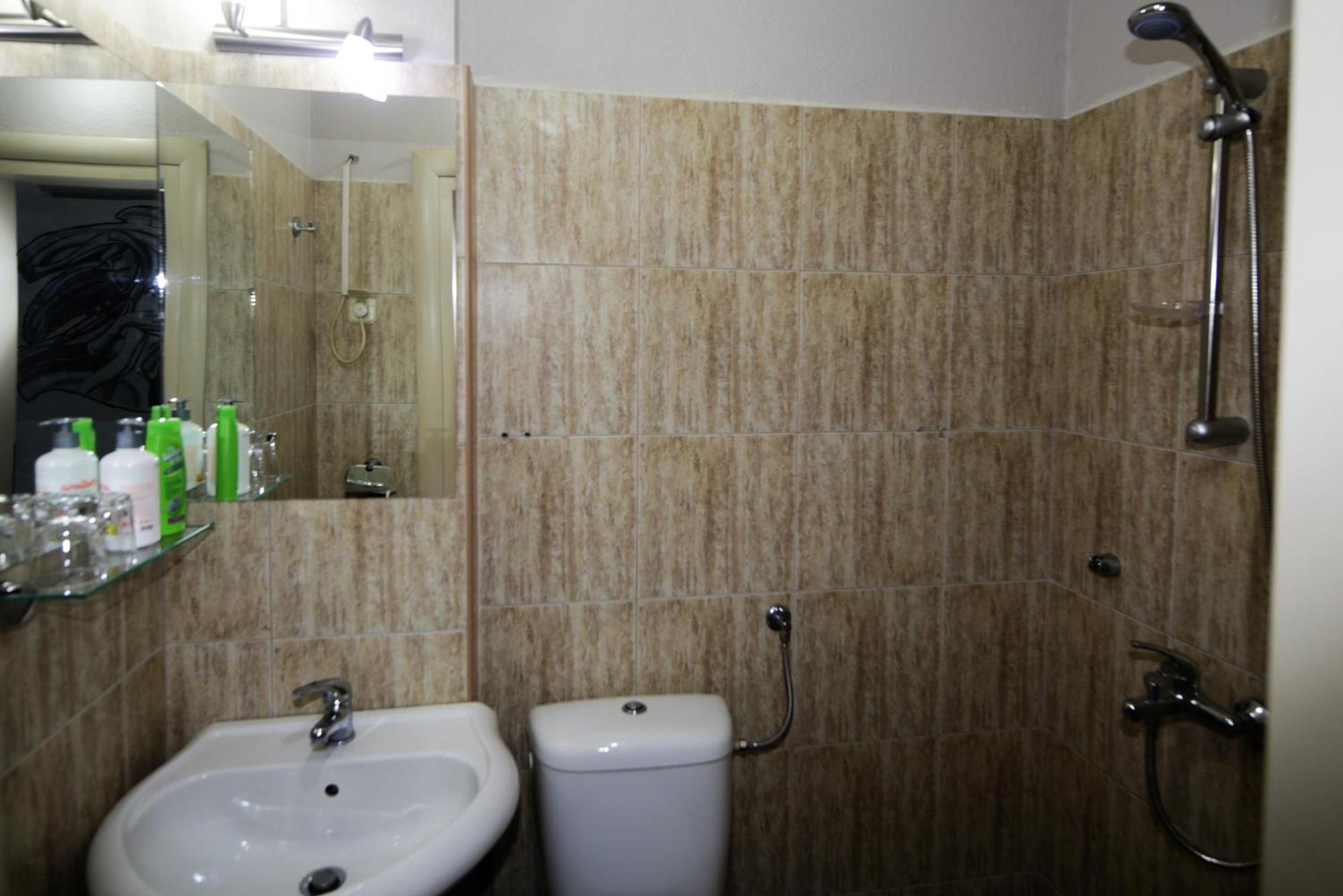 Hotel Ambasador Bitola Bagian luar foto